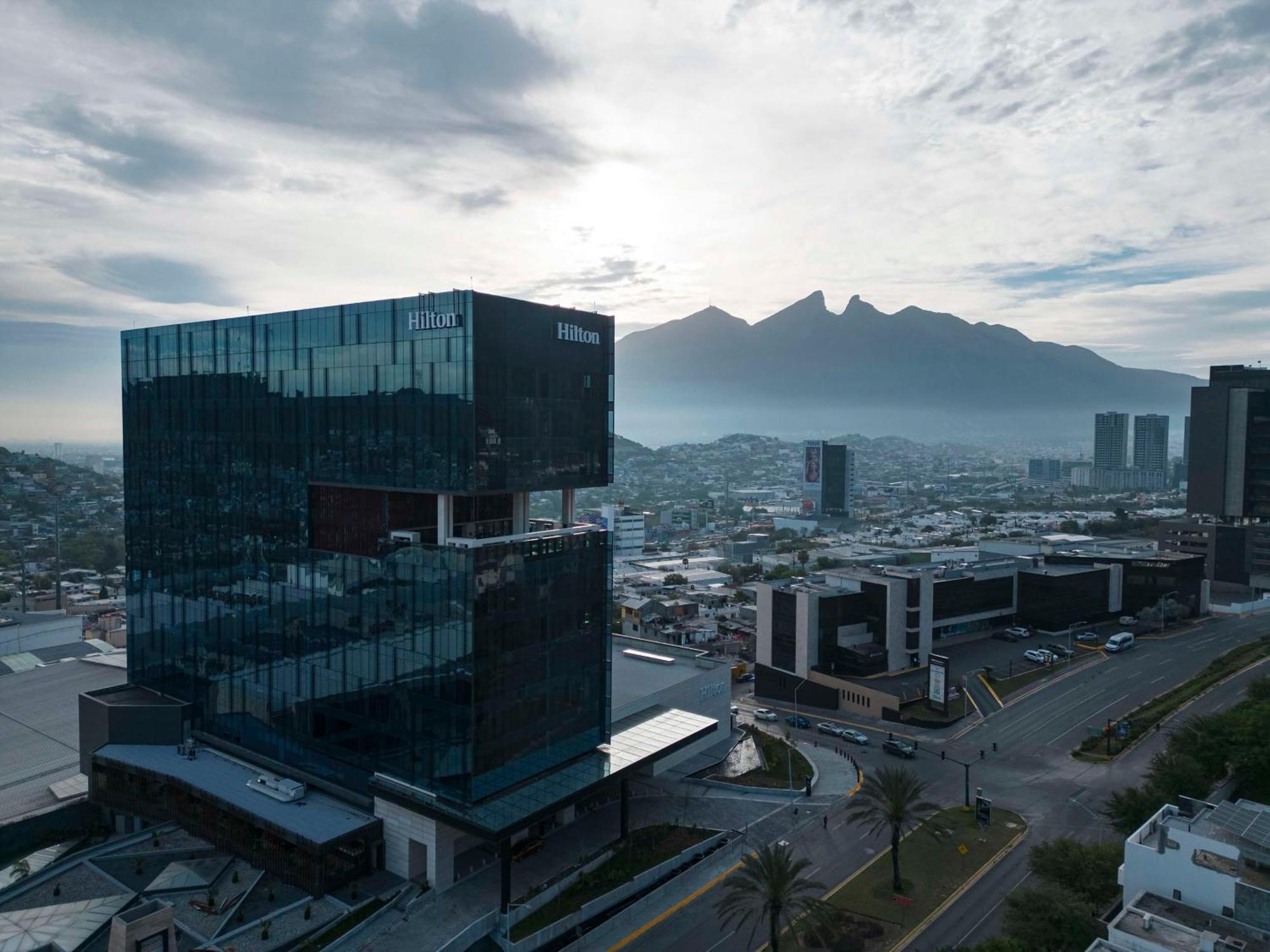 Hilton Monterrey Valle Hotel Exterior photo