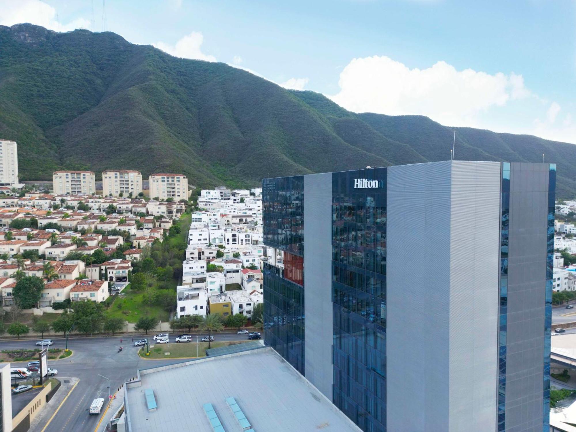 Hilton Monterrey Valle Hotel Exterior photo