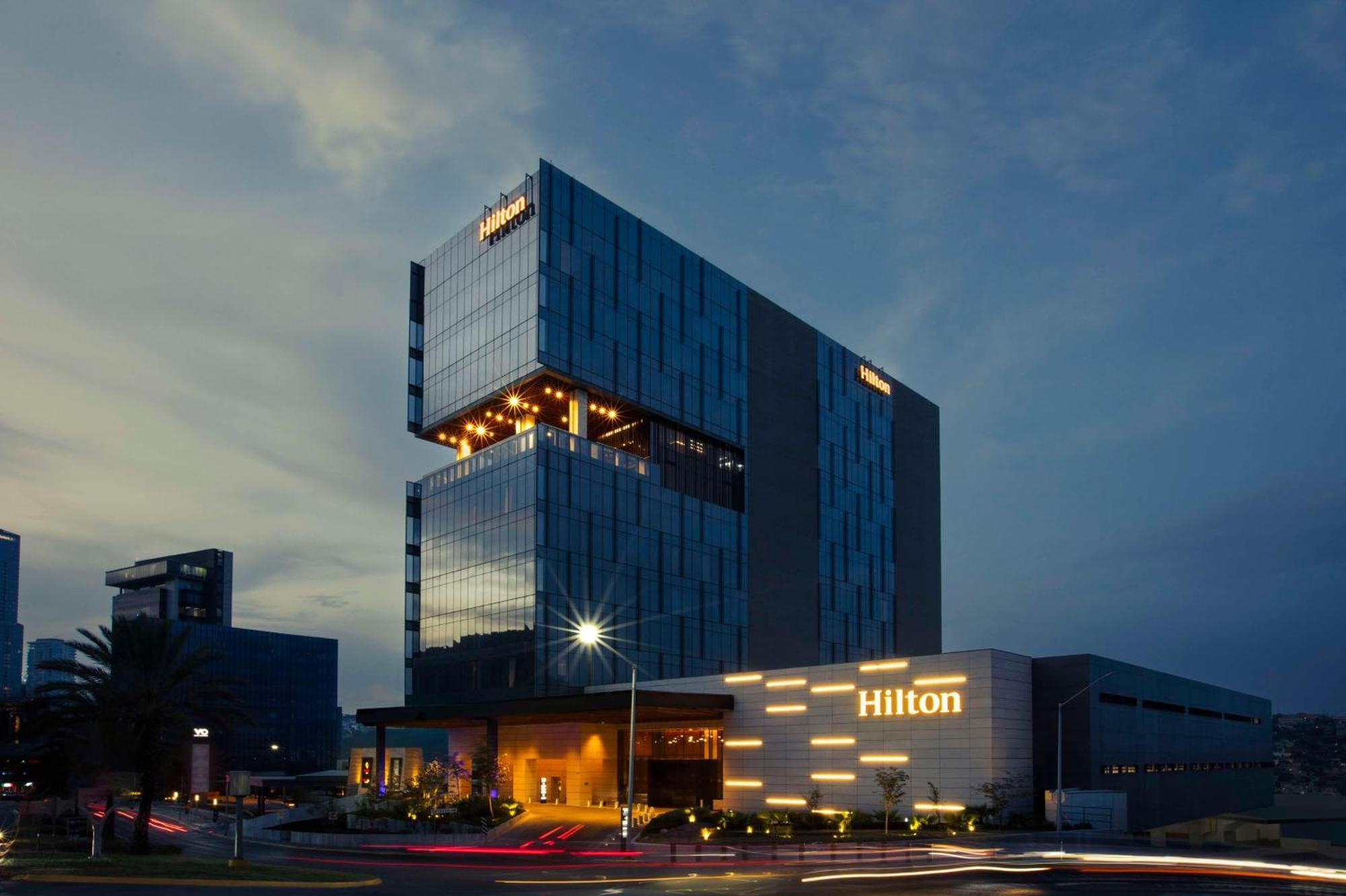 Hilton Monterrey Valle Hotel Exterior photo